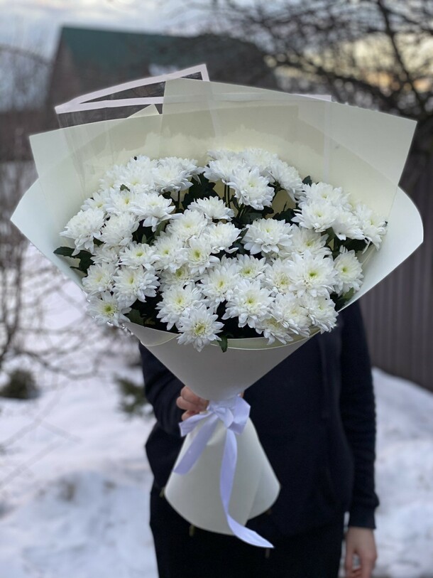 Букет из махровой хризантемы, артикул F1173590 - 7556 рублей, доставка по городу. Flawery - доставка цветов