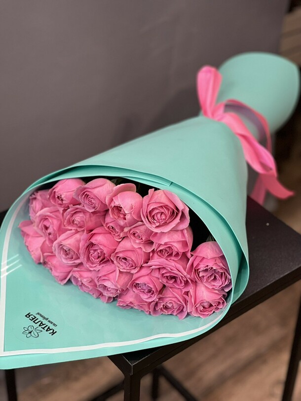 Букет из розовых роз, артикул F1179615 - 6050 рублей, доставка по городу. Flawery - доставка цветов