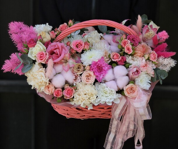 Сказочная корзинка, артикул F1436481 - 8250 рублей, доставка по городу. Flawery - доставка цветов