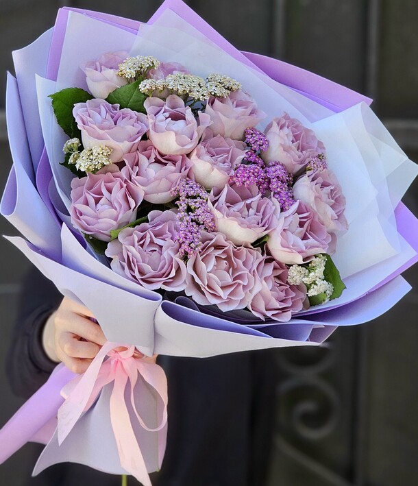 Букет из 25 нежной розы, артикул F1436490 - 4500 рублей, доставка по городу. Flawery - доставка цветов