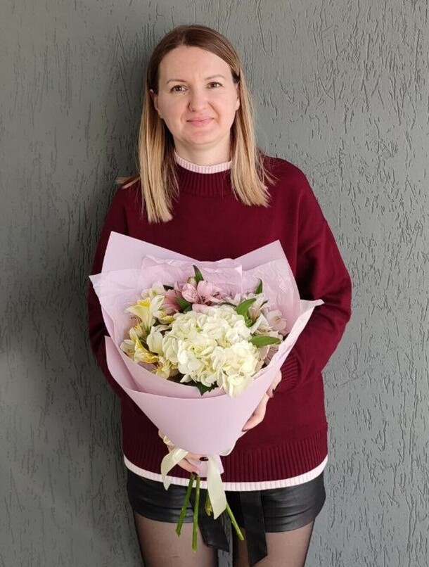 Букет гортензий, артикул F1409793 - 3100 рублей, доставка по городу. Flawery - доставка цветов