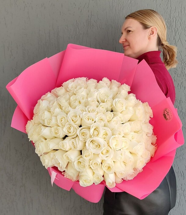 101 роза, артикул F1409801 - 38900 рублей, доставка по городу. Flawery - доставка цветов