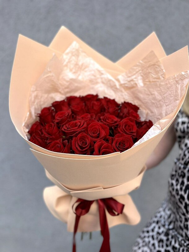 Букет роз, артикул F1433151 - 9300 рублей, доставка по городу. Flawery - доставка цветов