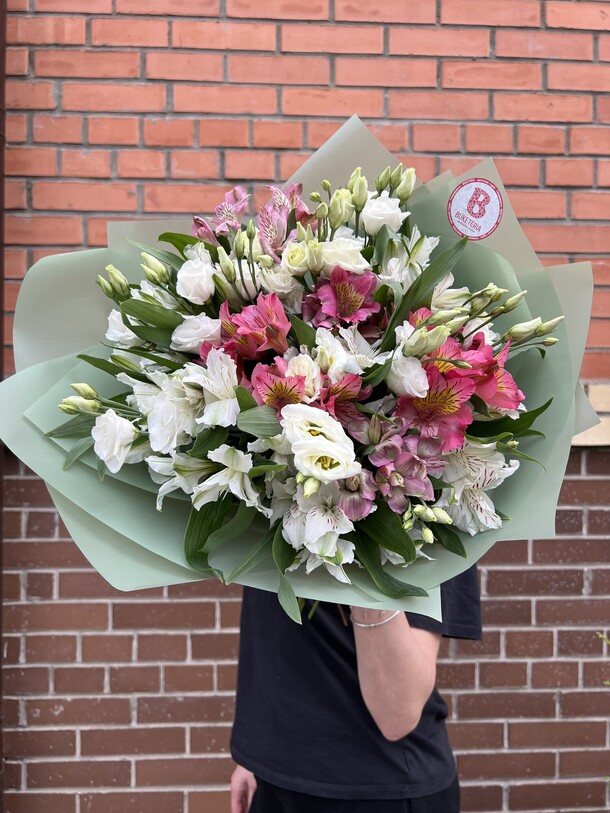 Букет лето, артикул F1202661 - 6490 рублей, доставка по городу. Flawery - доставка цветов