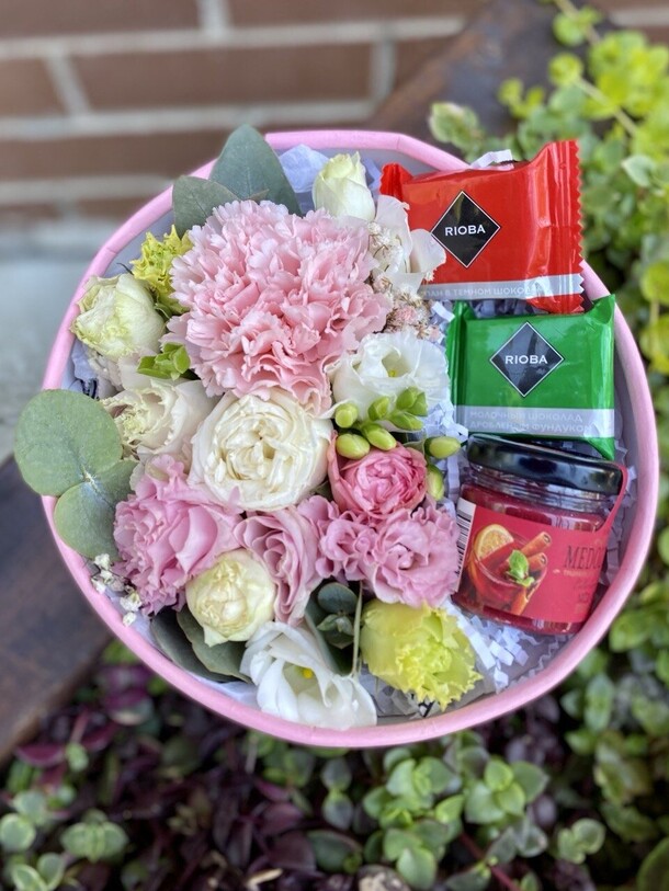 Сладкий день, артикул F1447505 - 2690 рублей, доставка по городу. Flawery - доставка цветов