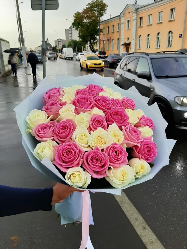 Розы микс, артикул F1165347 - 15730 рублей, доставка по городу. Flawery - доставка цветов