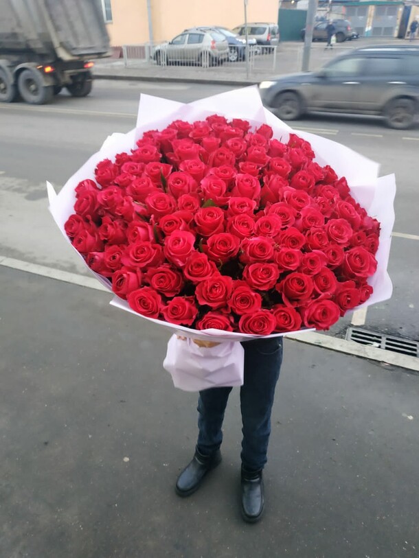 Эквадорские розы, артикул F1165348 - 146409 рублей, доставка по городу. Flawery - доставка цветов