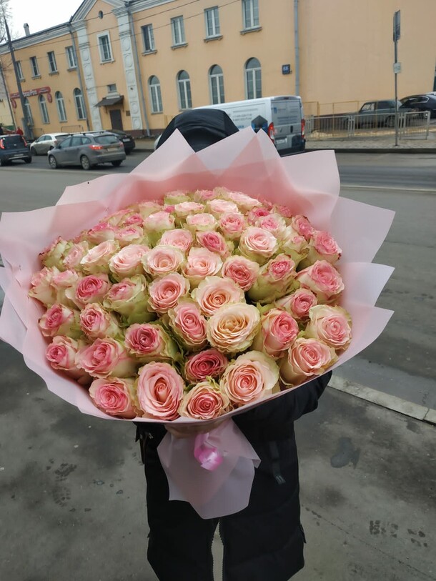 Эквадорские розы, артикул F1165354 - 128391 рублей, доставка по городу. Flawery - доставка цветов