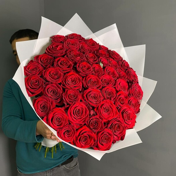 Красные розы, артикул F1165800 - 16940 рублей, доставка по городу. Flawery - доставка цветов