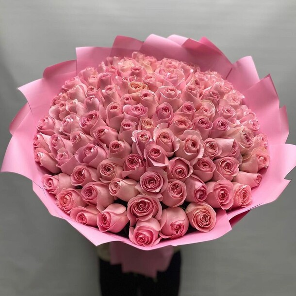 Премиум букет из эквадорских роз, артикул F1166096 - 145200 рублей, доставка по городу. Flawery - доставка цветов