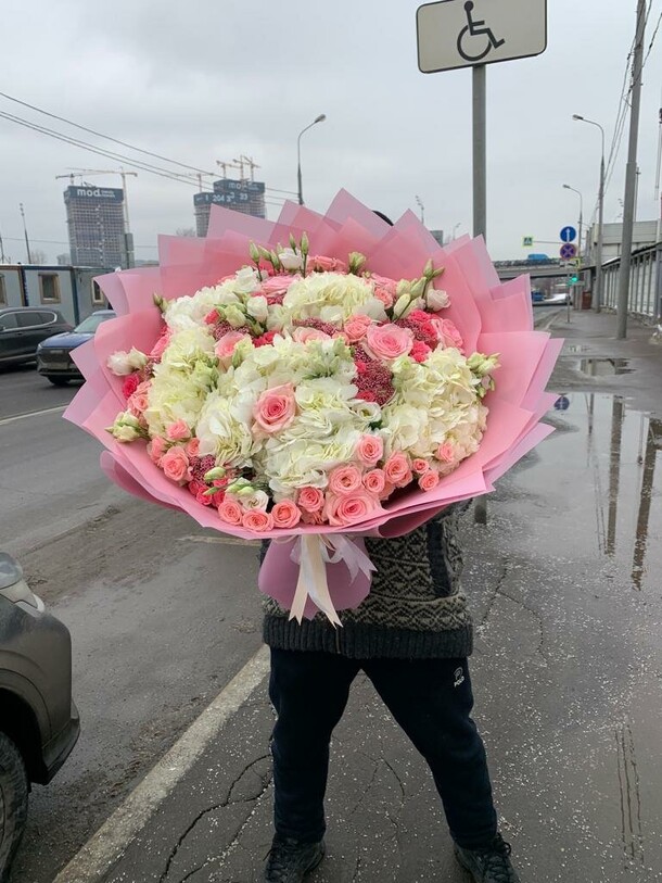 Микс для красивых дам, артикул F1207359 - 42350 рублей, доставка по городу. Flawery - доставка цветов