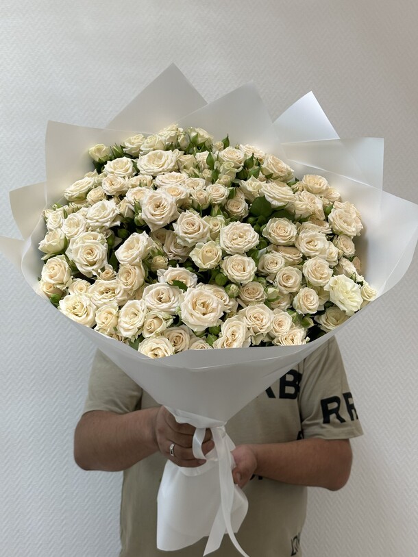 Кустовая кремовая, артикул F1213899 - 39325 рублей, доставка по городу. Flawery - доставка цветов