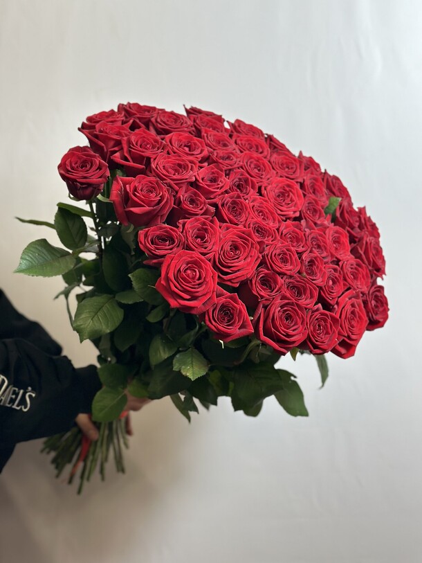 Роза роз, артикул F1226467 - 21779 рублей, доставка по городу. Flawery - доставка цветов