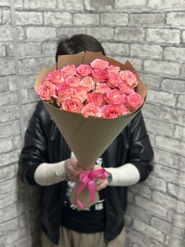 Джумилия из 21 шт, артикул F1254641 - 12100 рублей, доставка по городу. Flawery - доставка цветов