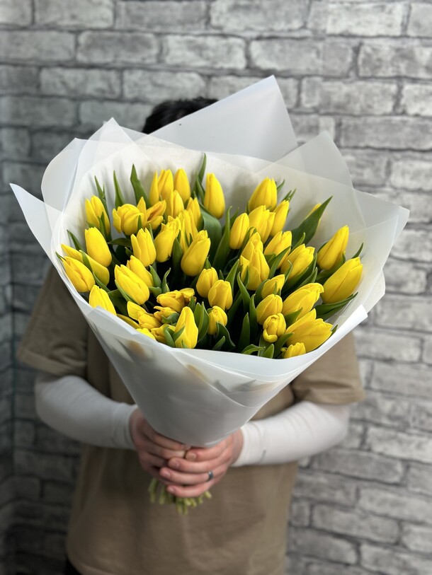 Желтые тюльпаны, артикул F1260044 - 18150 рублей, доставка по городу. Flawery - доставка цветов