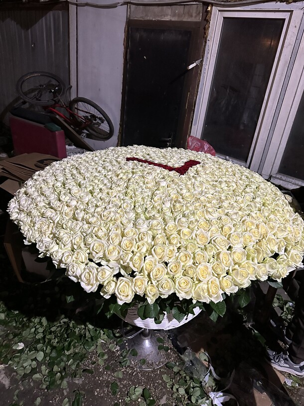 Вип (1001роза), артикул F1274810 - 484000 рублей, доставка по городу. Flawery - доставка цветов