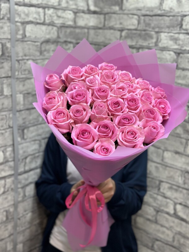 Букет из роз ревиваль (29), артикул F1277545 - 15125 рублей, доставка по городу. Flawery - доставка цветов