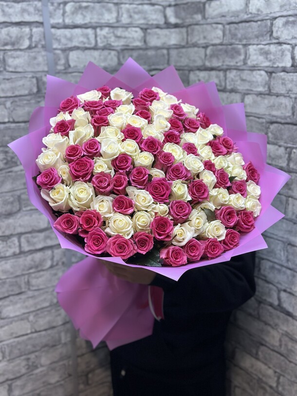 101 роз микс, артикул F1360860 - 48399 рублей, доставка по городу. Flawery - доставка цветов