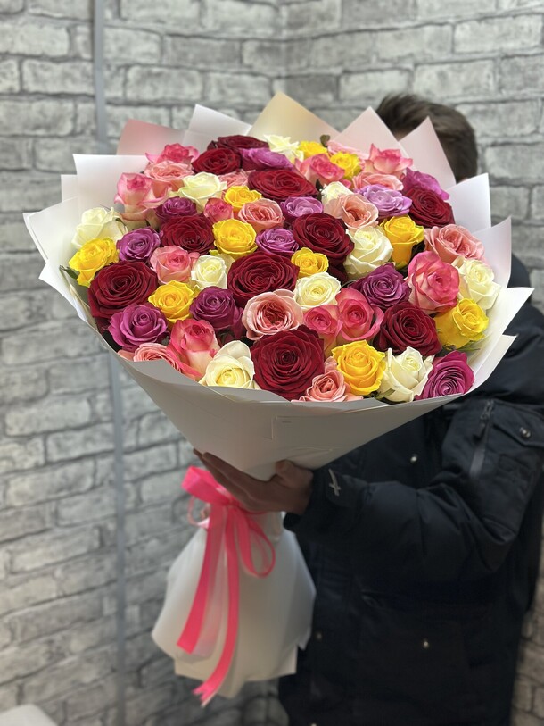 Ассорти из роз, артикул F1363099 - 48399 рублей, доставка по городу. Flawery - доставка цветов