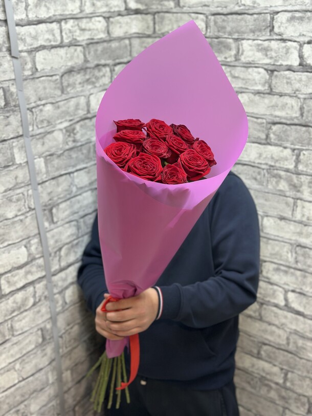 Букет из роз 11шт 80см, артикул F1388194 - 3500 рублей, доставка по городу. Flawery - доставка цветов