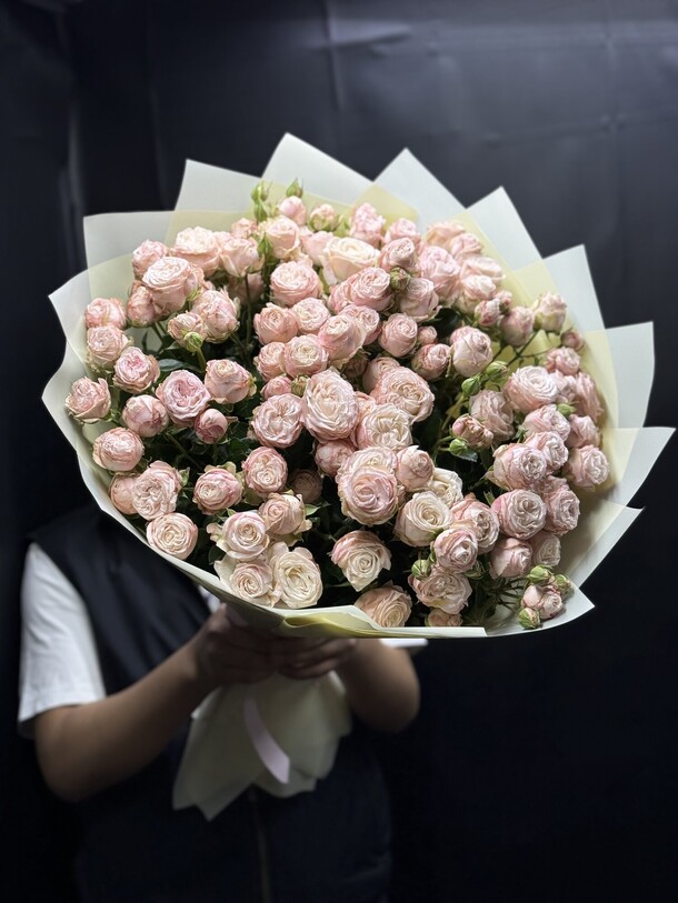 Мадамм бомбастик (29 веток), артикул F1409353 - 29999 рублей, доставка по городу. Flawery - доставка цветов