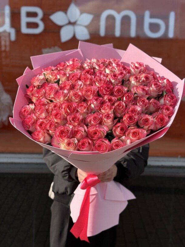 Вип букет из джумилия роз, артикул F1413595 - 27225 рублей, доставка по городу. Flawery - доставка цветов