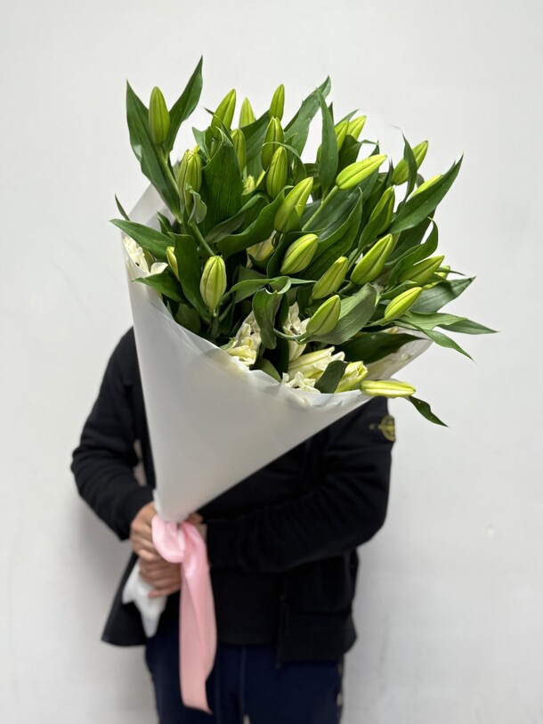 Букет из лилии🤍🤍🤍, артикул F1436435 - 15500 рублей, доставка по городу. Flawery - доставка цветов
