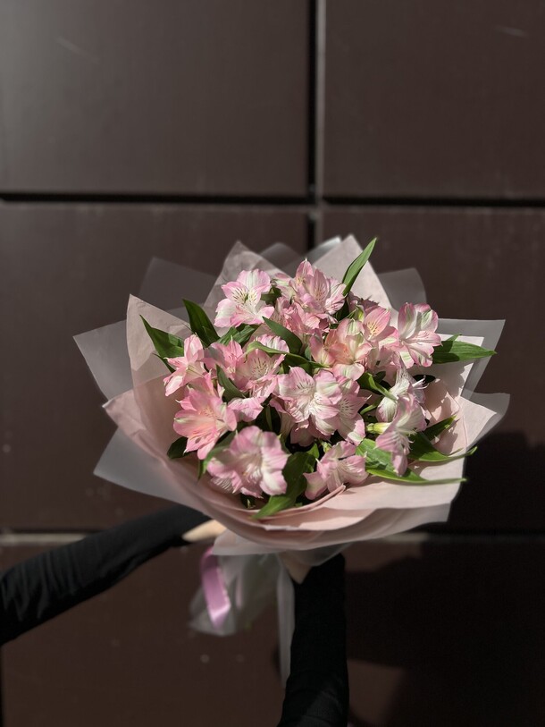 Альстромерии, артикул F1413634 - 2900 рублей, доставка по городу. Flawery - доставка цветов