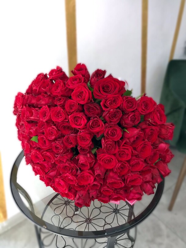 101 красная роза эквадор, артикул F1070171 - 38000 рублей, доставка по городу. Flawery - доставка цветов