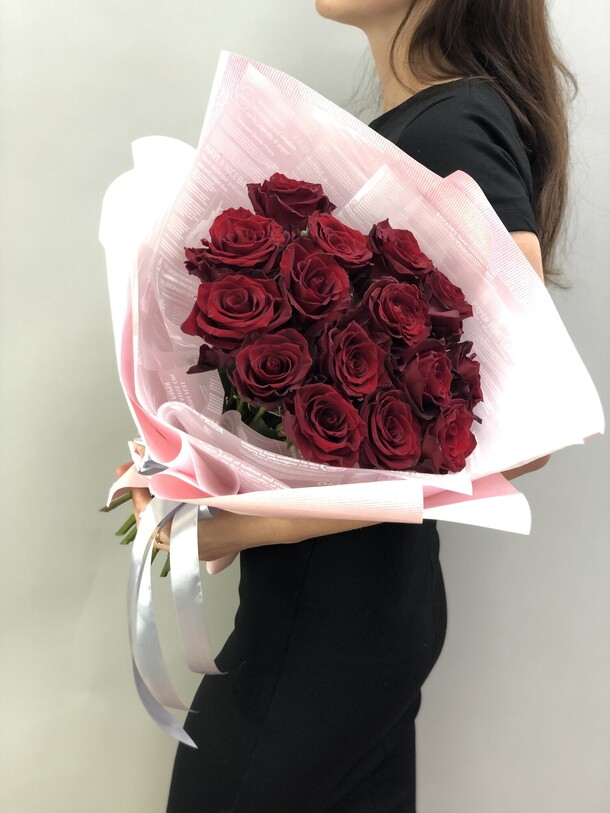 Букет из 15 красных роз эквадор, артикул F1092464 - 8500 рублей, доставка по городу. Flawery - доставка цветов