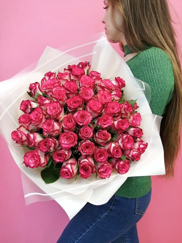 51 роза кения, артикул F1101319 - 12000 рублей, доставка по городу. Flawery - доставка цветов