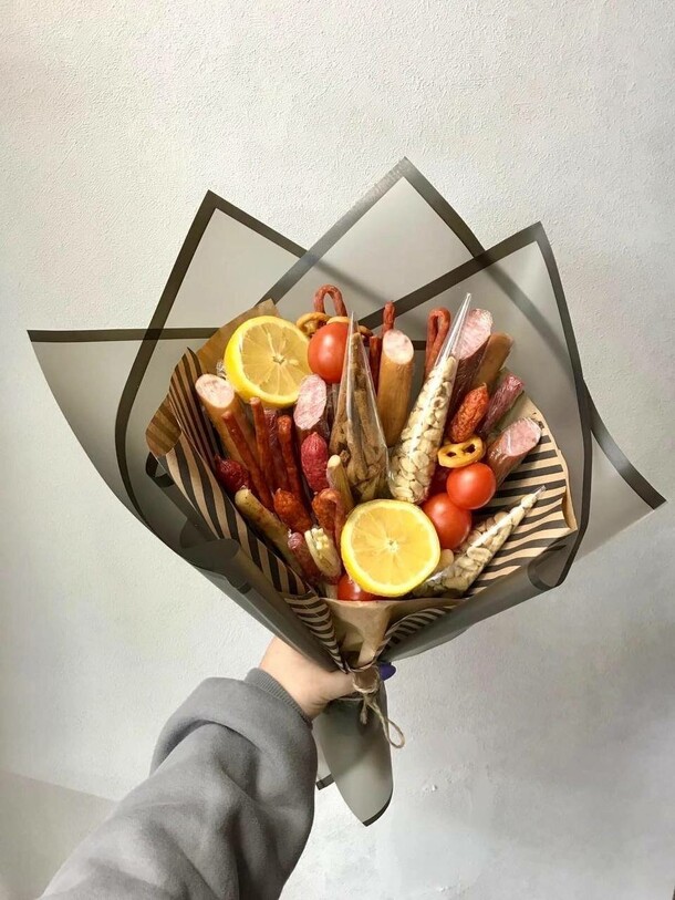 Мужской букет🍖, артикул F1384259 - 4000 рублей, доставка по городу. Flawery - доставка цветов