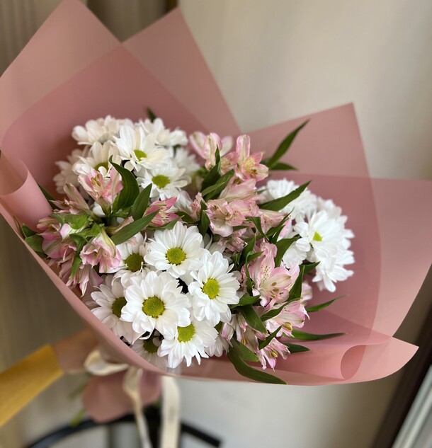 Букет стойкий, артикул F1337164 - 2340 рублей, доставка по городу. Flawery - доставка цветов