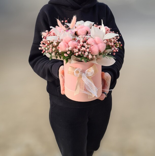 Коробка с орхидеями, артикул F1166523 - 5500 рублей, доставка по городу. Flawery - доставка цветов