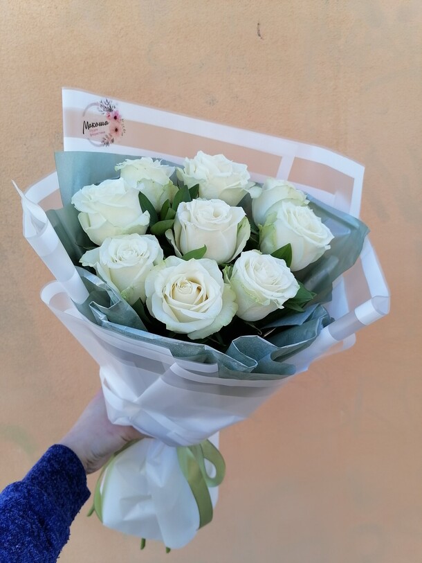 Букет из белых роз, артикул F1166860 - 3990 рублей, доставка по городу. Flawery - доставка цветов