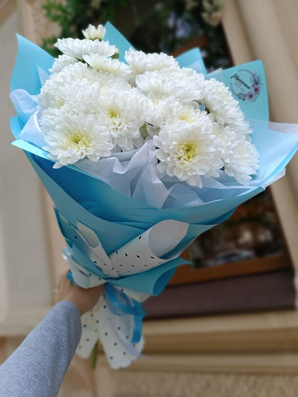 Букет из хризантем, артикул F1308196 - 2990 рублей, доставка по городу. Flawery - доставка цветов