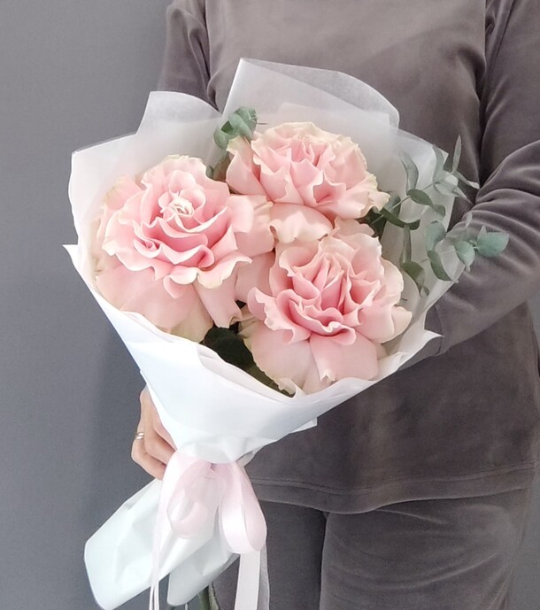 Букет французской розы, артикул F1324105 - 1590 рублей, доставка по городу. Flawery - доставка цветов