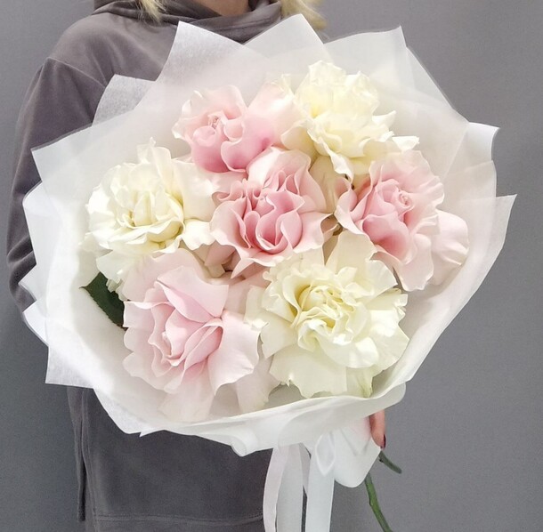 Букет  французских роз, артикул F1334188 - 3499 рублей, доставка по городу. Flawery - доставка цветов