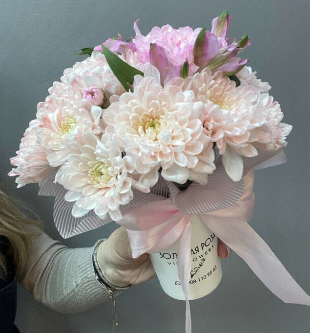 Стаканчик с цветами, артикул F1415054 - 1900 рублей, доставка по городу. Flawery - доставка цветов