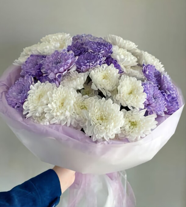 Букет хризантем лиловый, артикул F1422542 - 2690 рублей, доставка по городу. Flawery - доставка цветов