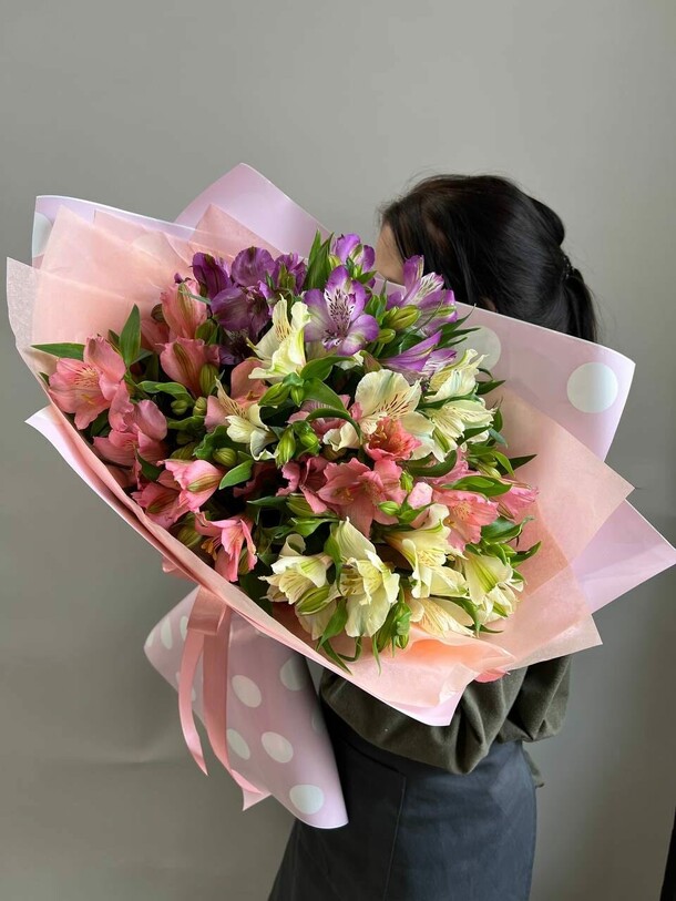 Альстромерия, артикул F1191513 - 2000 рублей, доставка по городу. Flawery - доставка цветов