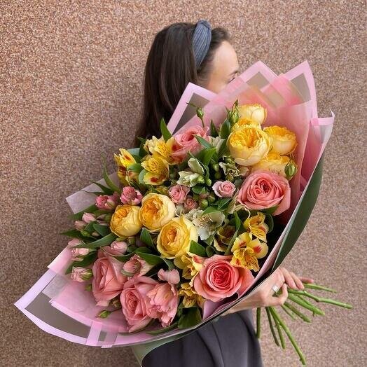 Джульетта букет идеальных роз, артикул F1448205 - 19973 рублей, доставка по городу. Flawery - доставка цветов