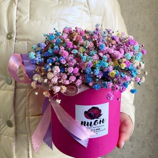 Гипсофила в коробке яркая и очень необычная, артикул F1448905 - 1542 рублей, доставка по городу. Flawery - доставка цветов