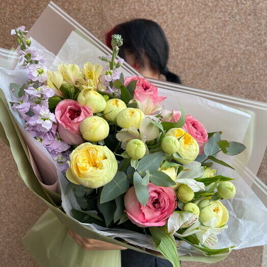 Пионовый букет роз ароматный свежая поставка, артикул F1448957 - 16694 рублей, доставка по городу. Flawery - доставка цветов