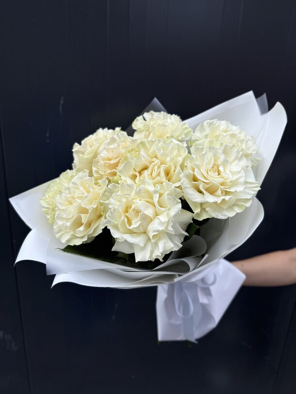 Белая роза софи лорен, артикул F1399196 - 4940 рублей, доставка по городу. Flawery - доставка цветов