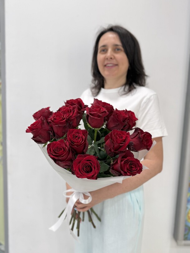 Букет бордовых роз, артикул F1428098 - 6110 рублей, доставка по городу. Flawery - доставка цветов