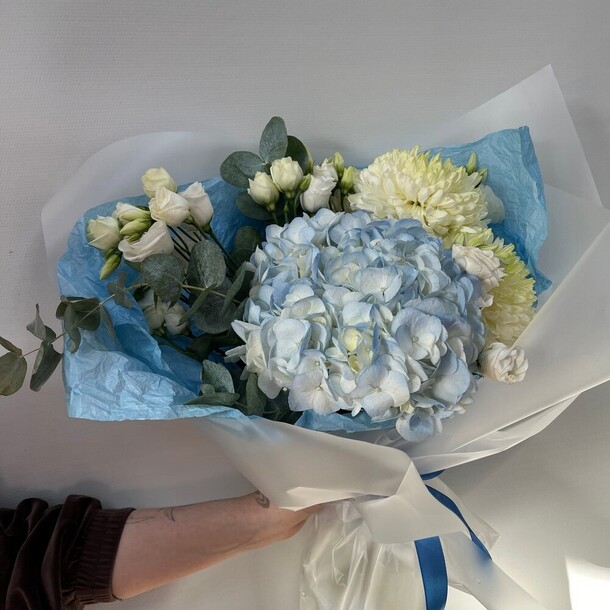 Авторский букет 79 - для него, артикул F1368239 - 7029 рублей, доставка по городу. Flawery - доставка цветов