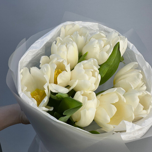 Авторский букет 83 - тюльпаны 11 шт, артикул F1368334 - 5225 рублей, доставка по городу. Flawery - доставка цветов