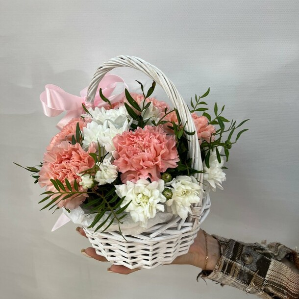 Авторский букет 139- с диантусом, артикул F1412934 - 5610 рублей, доставка по городу. Flawery - доставка цветов