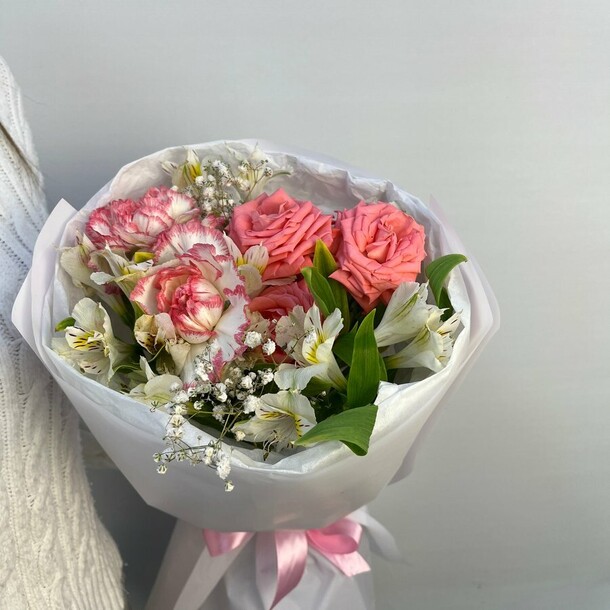 Авторский букет 171- сборный, артикул F1422741 - 4510 рублей, доставка по городу. Flawery - доставка цветов